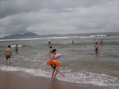 �ϰĵĺ�ˮ�е���